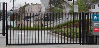 Long slide gate